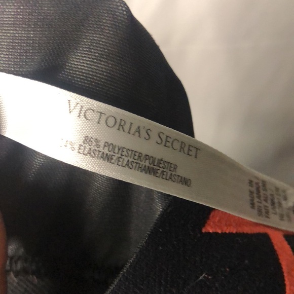 VSX VICTORIA’S SECRET multi colored Racerback “The Player” Sports bra. Size M. - Picture 6 of 8